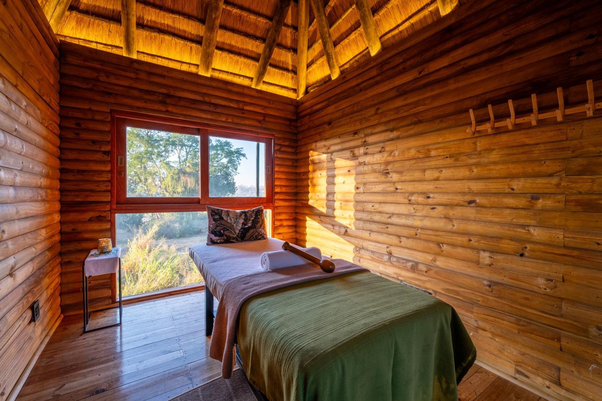 Kruger Gate Hotel Скукуза Екстер'єр фото