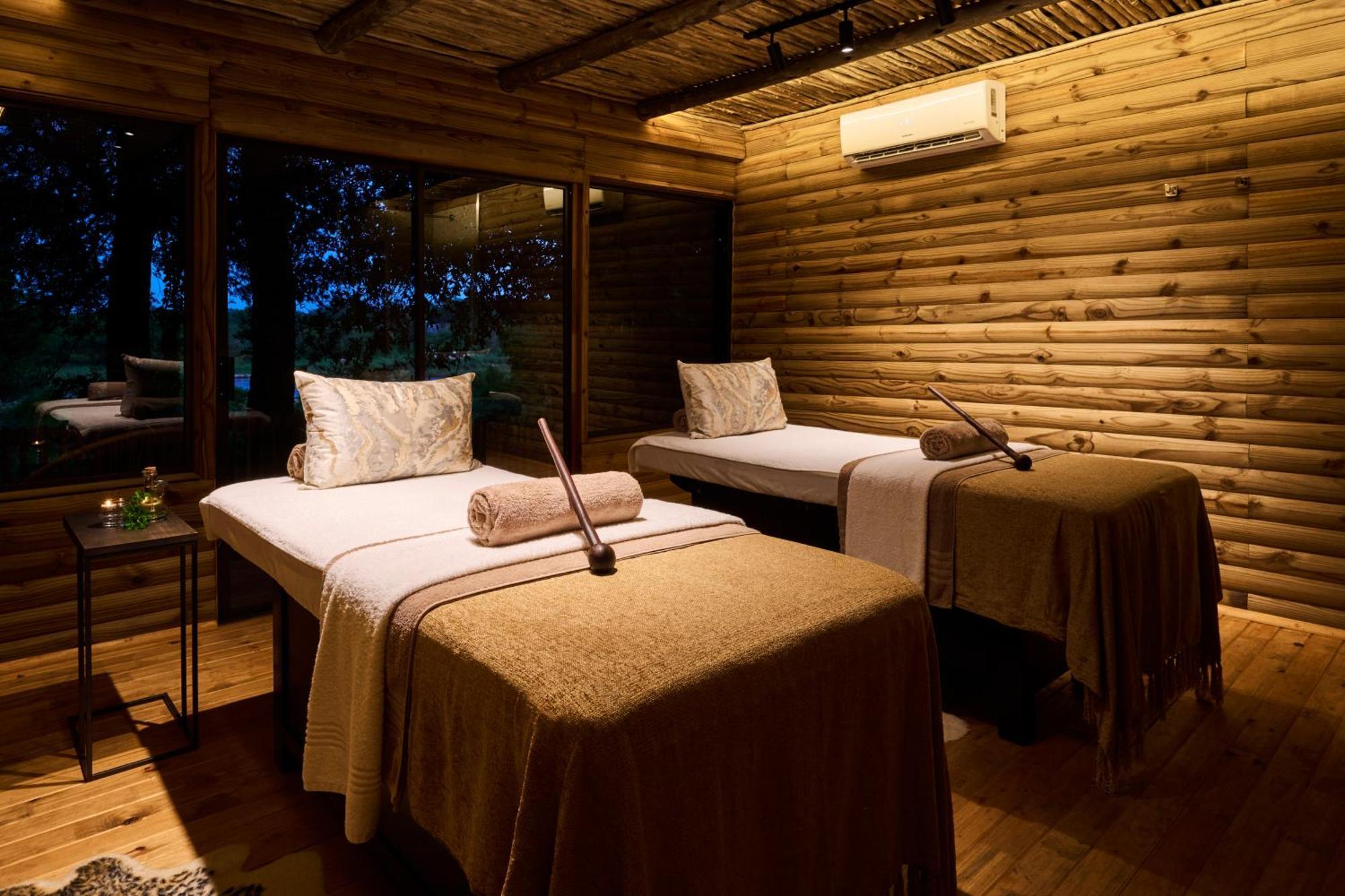 Kruger Gate Hotel Скукуза Екстер'єр фото