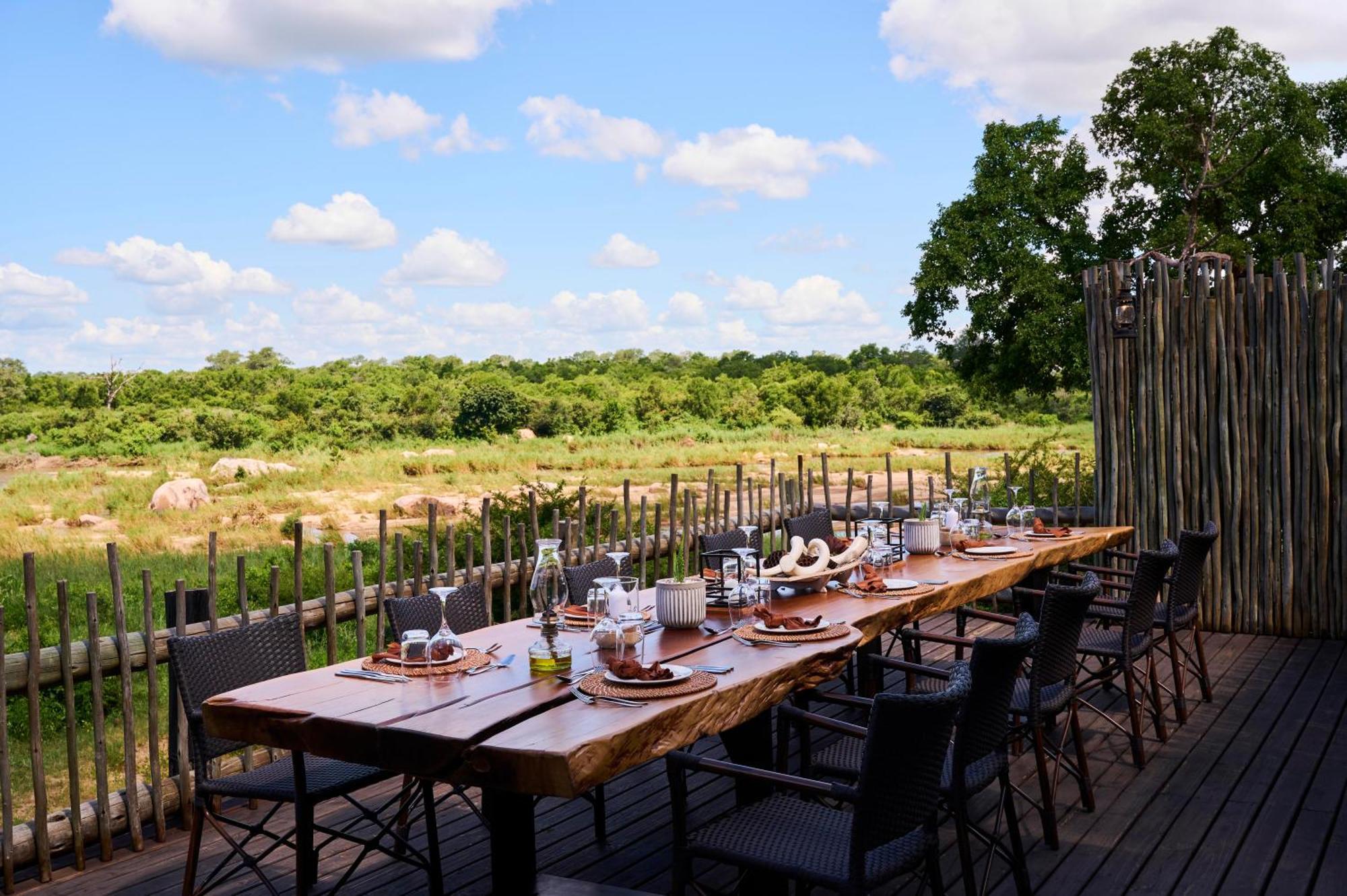 Kruger Gate Hotel Скукуза Екстер'єр фото