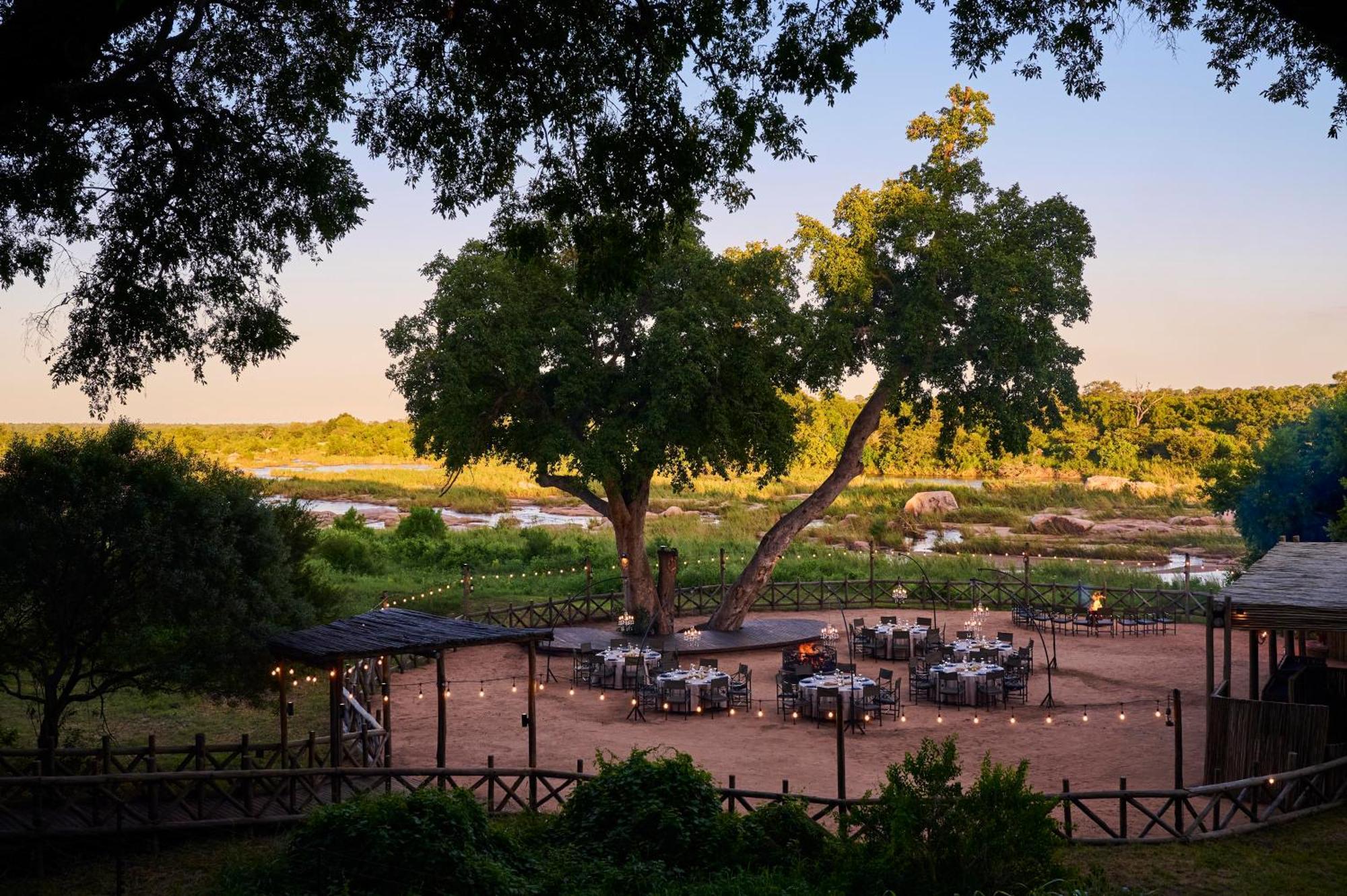 Kruger Gate Hotel Скукуза Екстер'єр фото